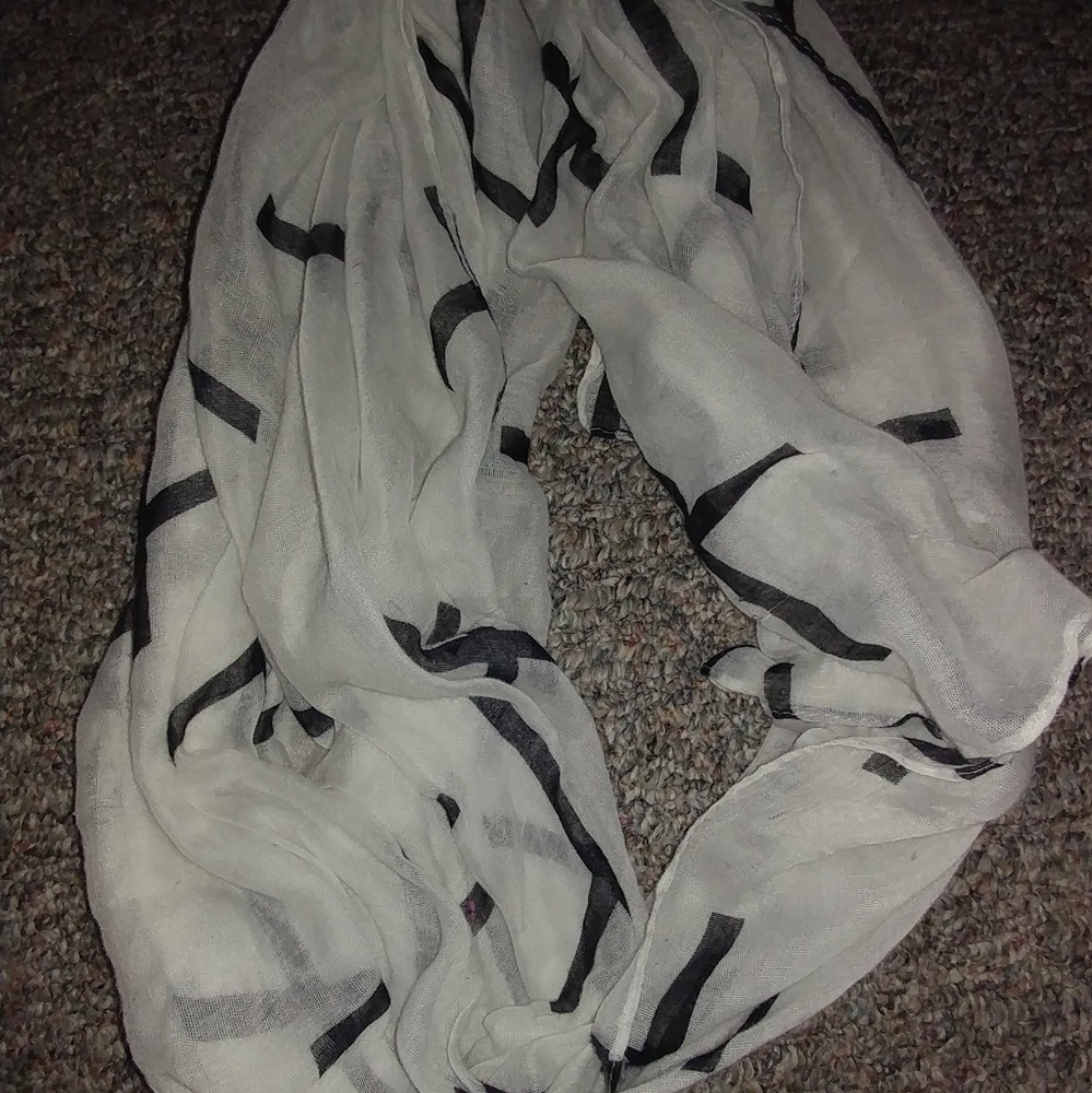 Cross scarf